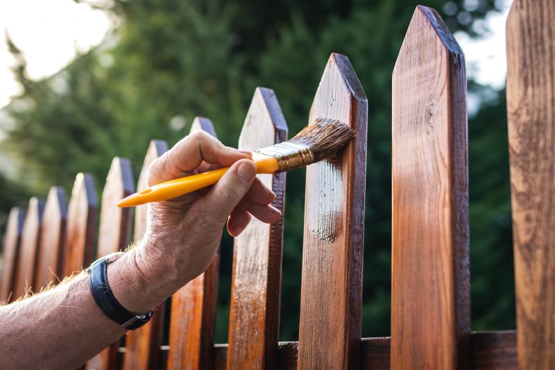 Fence Sealing in Kansas City, KS